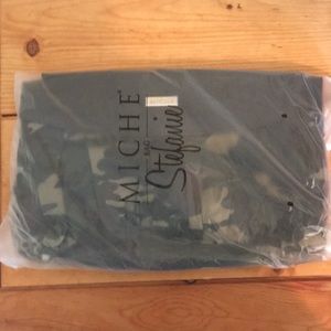 Brand new! Stefanie Miche Classic shell